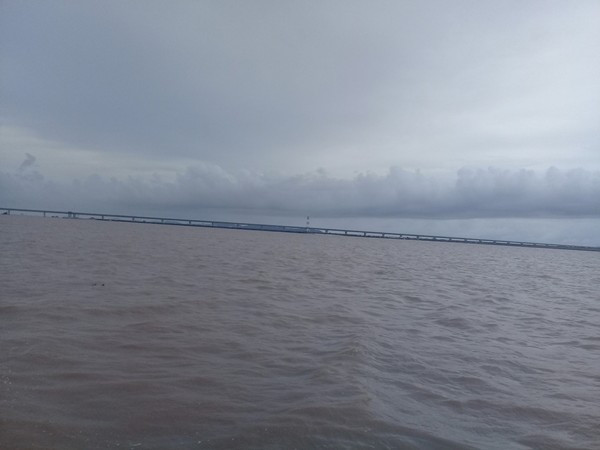 Cầu vượt biển dài nhất Việt Nam sai sót trước ngày thông xe