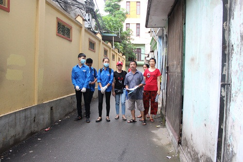 Hà Nội: Phường Trung Hòa ra quân tổng vệ sinh môi trường diệt bọ gậy
