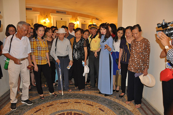 Khi Nhà hát Lớn Hà Nội mở cửa đón khách tham quan