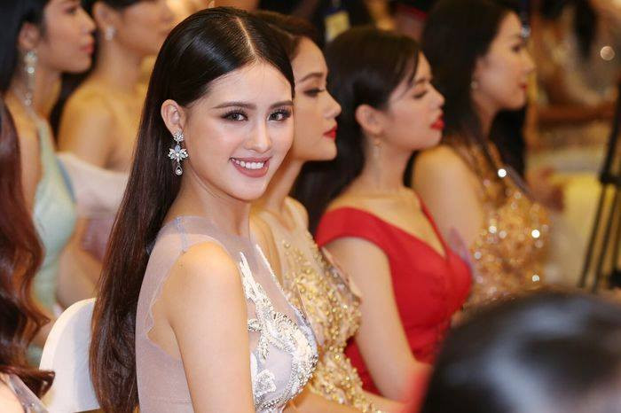 Bảo Ngọc - thí sinh trẻ nhất Hoa hậu Hoàn vũ 2017: “Tiền cũng rất quan trọng, nhưng không phải là nhất”