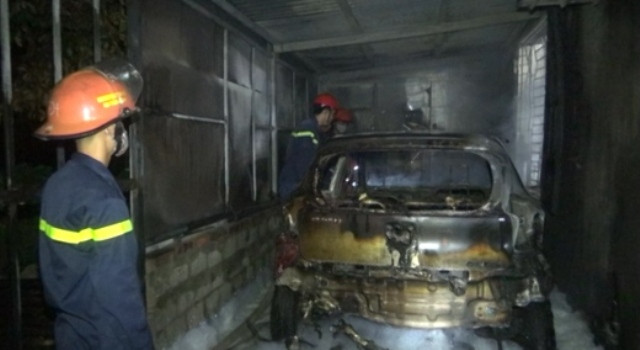 TP.Thanh Hóa: Cháy gara để ô tô tại phường Đông Cương