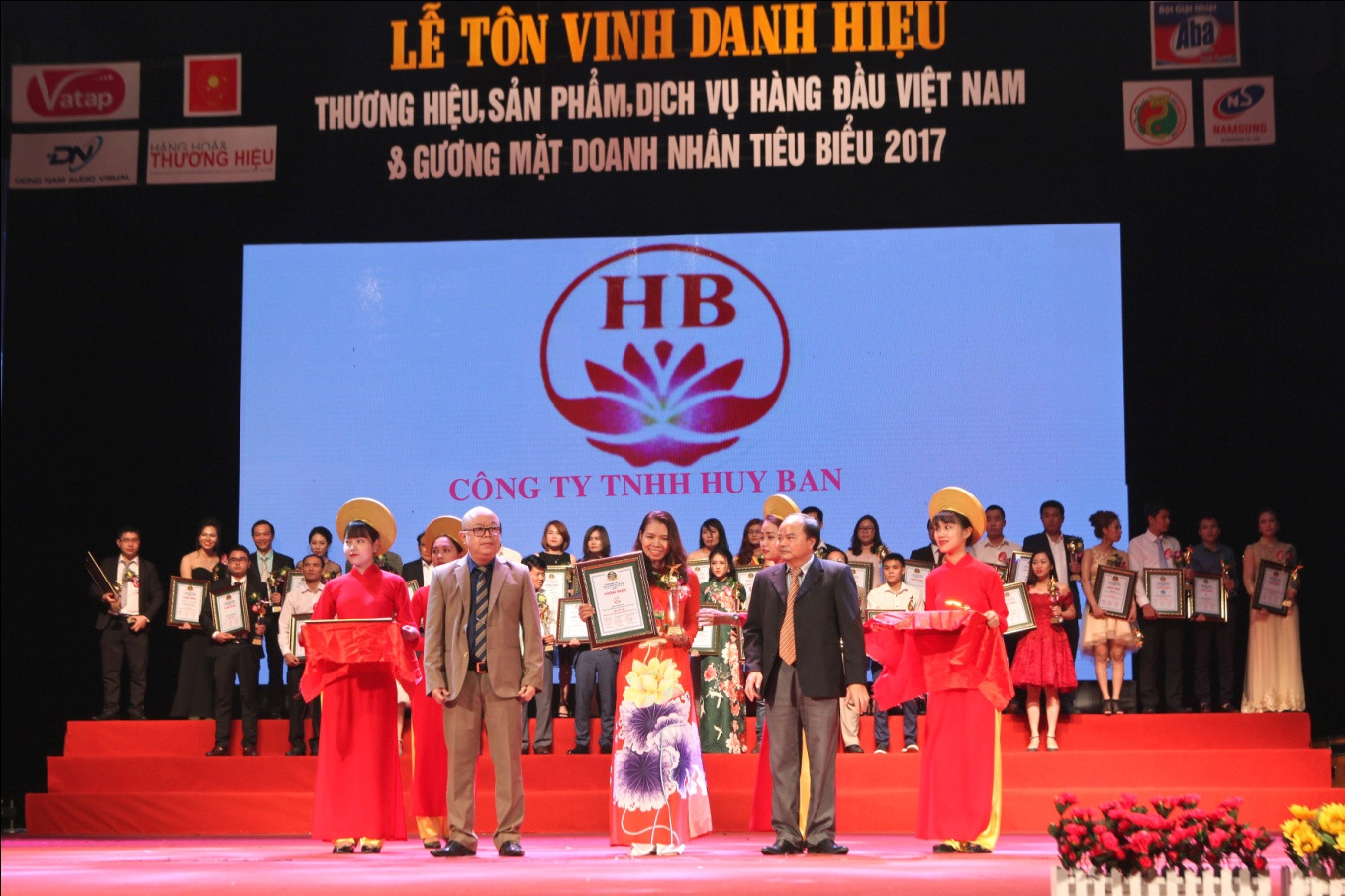Thương hiệu diệu hoa và thành tích “Top 100 -Thương hiệu, sản phẩm dịch vụ hàng đầu Việt Nam” năm 2017