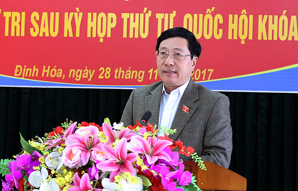 Phó Thủ tướng, Bộ trưởng Ngoại giao Phạm Bình Minh tiếp xúc cử tri tại huyện Định Hóa