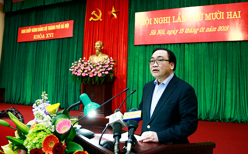 Bí thư Thành ủy Hoàng Trung Hải phát biểu kết luận Hội nghị lần thứ mười hai Ban Chấp hành Đảng bộ TP Hà Nội khóa XVI
