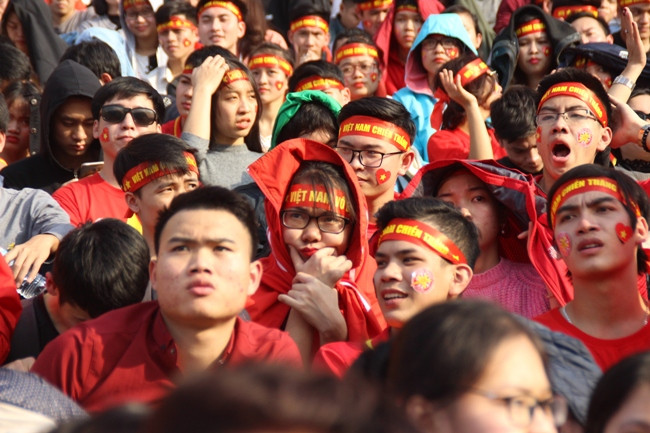 Nhìn lại những cảm xúc dâng trào trên sân Hàng Đẫy khi xem U23 Việt Nam
