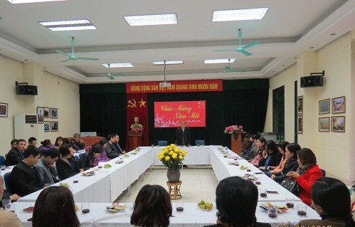 Hội Liên hiệp VHNT Hà Nội gặp mặt cán bộ, viên chức đầu Xuân