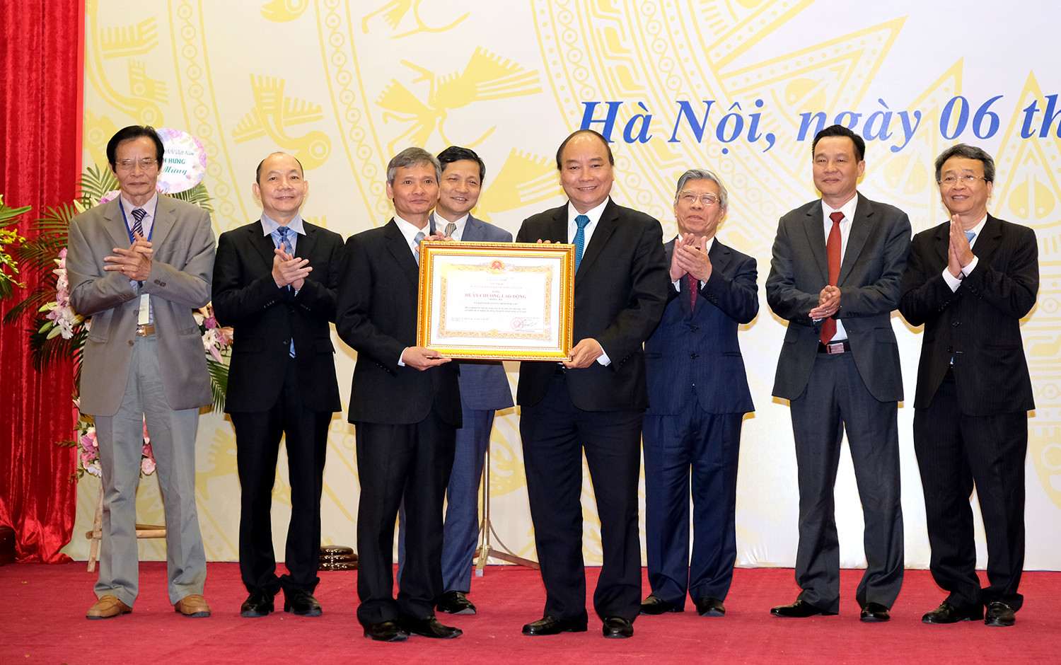 Thủ tướng Nguyễn Xuân Phúc dự lễ kỷ niệm 10 năm thành lập Ủy ban Giám sát tài chính quốc gia