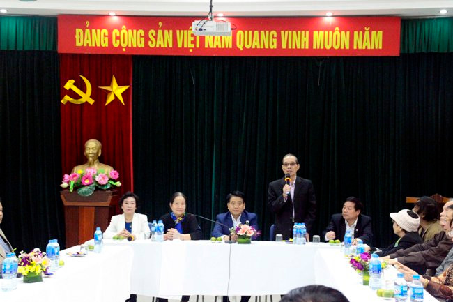 Chủ tịch UBND TP. Hà Nội Nguyễn Đức Chung gặp mặt văn nghệ sĩ Thủ đô