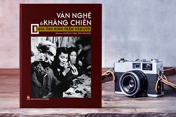 Văn nghệ và kháng chiến qua ống kính Trần Văn Lưu