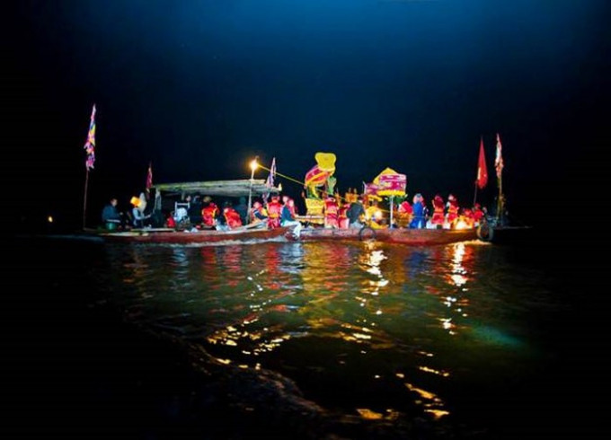 Hà Nội: Độc đáo Lễ hội cầu ngư ở làng chài Vạn Vỹ