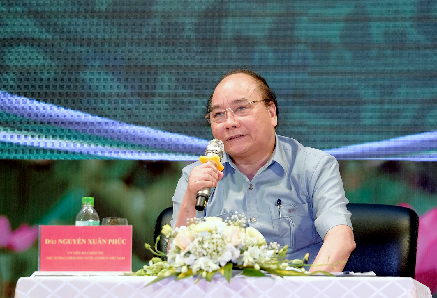 Thủ tướng Chính phủ Nguyễn Xuân Phúc tham dự Hội nghị đối thoại với nông dân