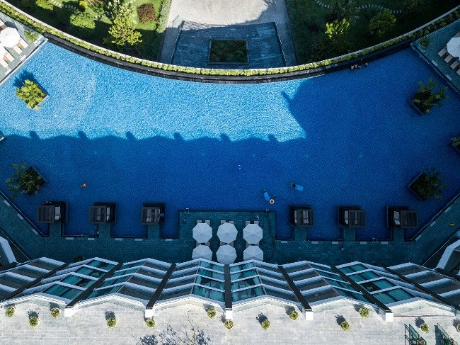 Chiêm ngưỡng hệ thống bể bơi khủng tại Resort nắm giữ 2 kỷ lục Việt Nam