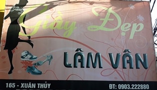Số 165 Xuân Thủy, Cầu Giấy, Hà Nội: Giầy đẹp Lâm Vân