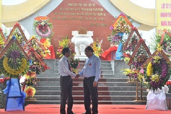 Thủ tướng Nguyễn Xuân Phúc dự lễ khánh thành nghĩa trang và nhà bia liệt sĩ tại Quảng Nam