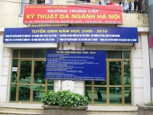 Trường Trung cấp Kỹ thuật Đa ngành Hà Nội: Số 58 Nguyễn Chí Thanh, Đống Đa, Hà Nội