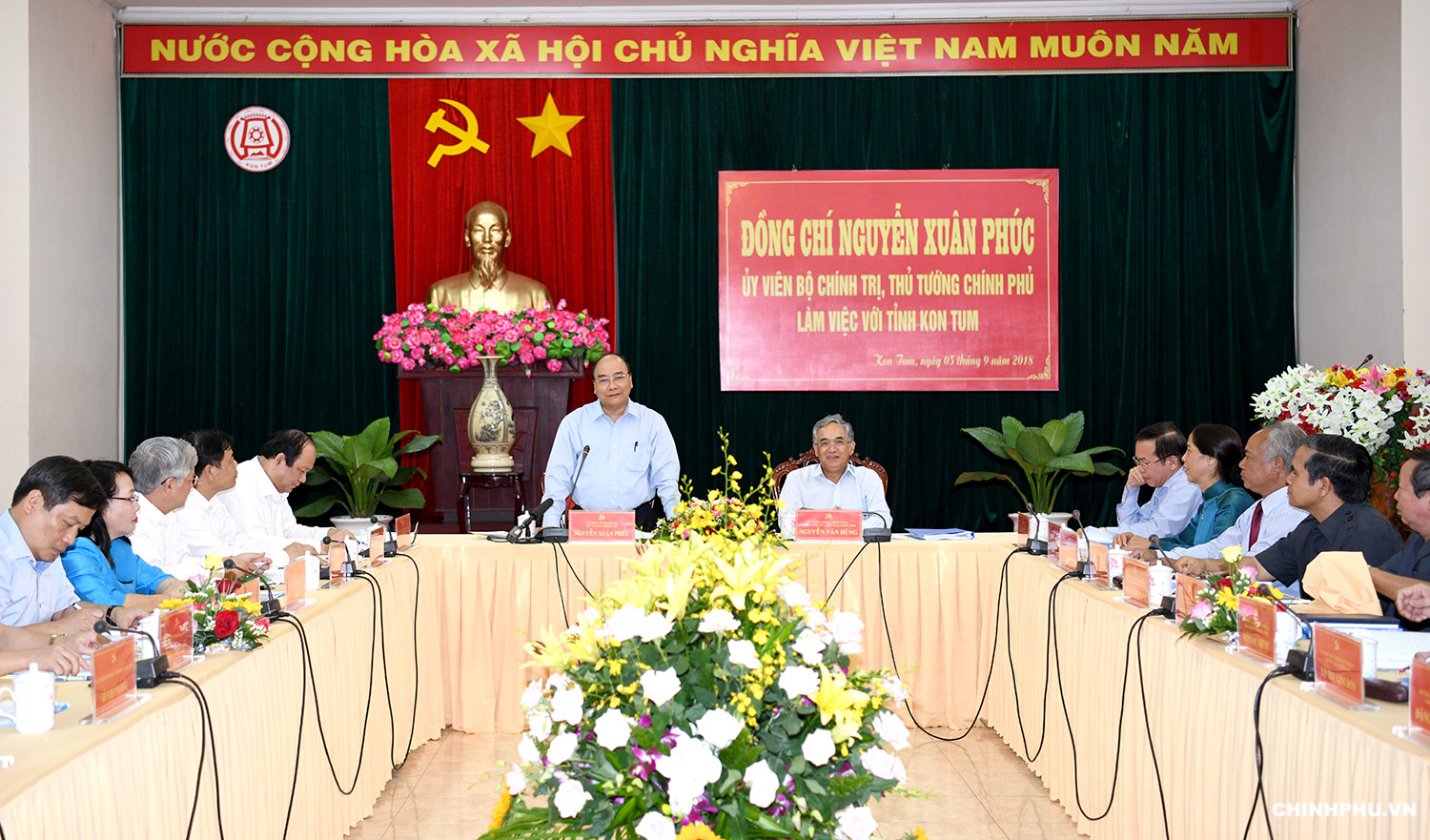 Thủ tướng Nguyễn Xuân Phúc làm việc với lãnh đạo chủ chốt tỉnh Kon Tum