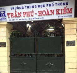 Số 8 Hai Bà Trưng, Hoàn Kiếm, Hà Nội: THPT Trần Phú