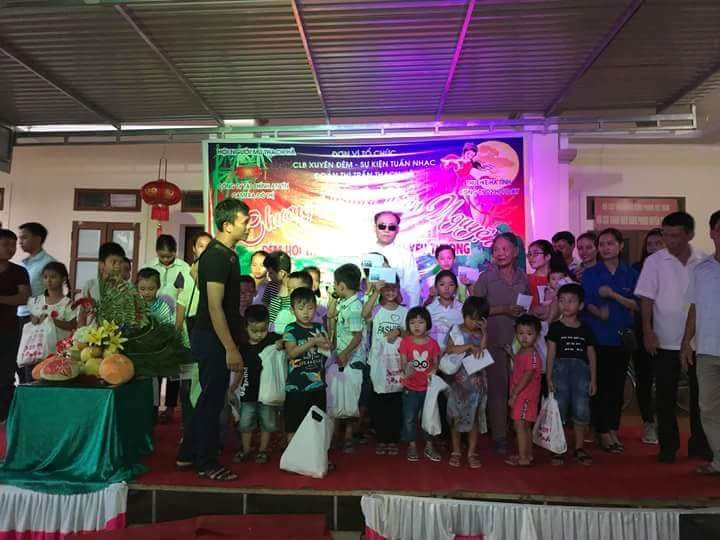 Hà Tĩnh: Trao hơn 65 suất quà cho trẻ em mù và con người mù dịp Tết Trung thu tại huyện Thạch Hà