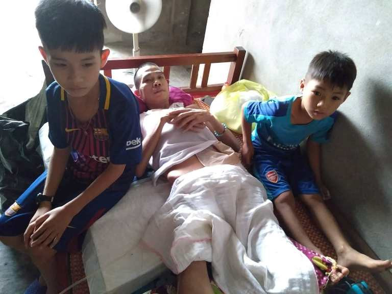 Hà Tĩnh: Xót xa vợ bỏ đi biền biệt, chồng bị tai nạn giao thông nằm liệt một chỗ