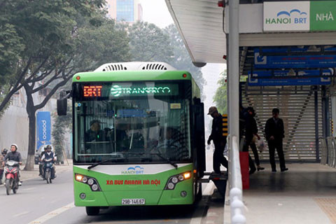 Hà Nội: Xe buýt nhanh BRT chính thức sử dụng vé điện tử