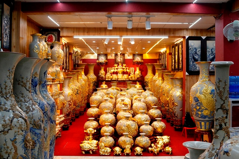 Gốm Bát Tràng - Nơi lưu giữ những tinh hoa gốm sứ truyền thống