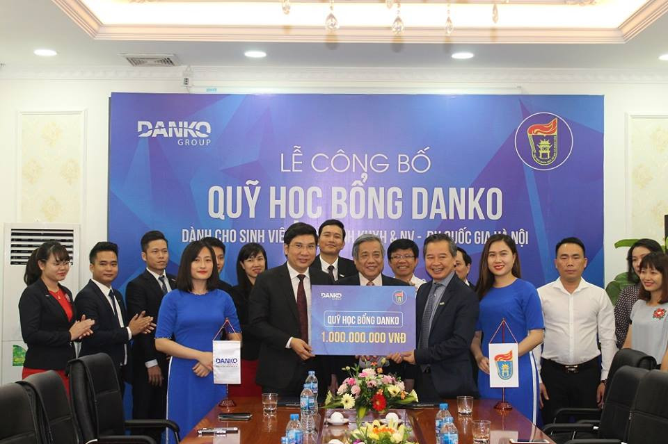 Tập đoàn Danko tặng 1 tỷ đồng quỹ học bổng cho sinh viên xuất sắc