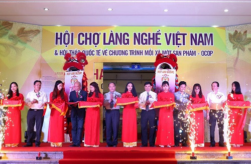 Khai mạc Hội chợ Làng nghề Việt Nam năm 2018