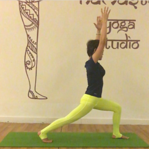 Các bài tập yoga cho người loãng xương