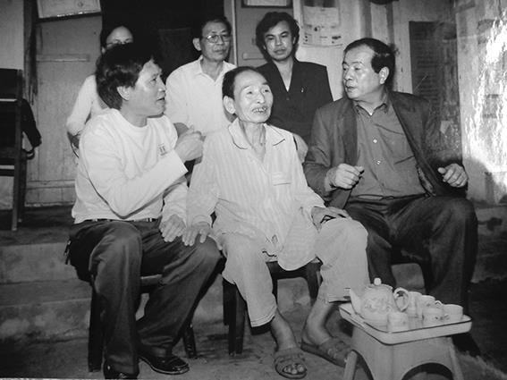 Từ chợ Rồng đến ngõ Văn Nhân
