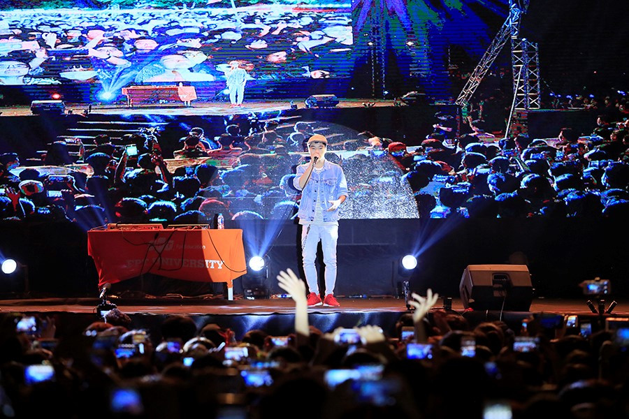 Sơn Tùng M-TP đốn tim fan hâm mộ tại 'Super Big Open Day'