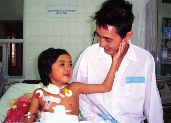 Cô gái ghép gan đầu tiên tại Việt Nam sau 15 năm