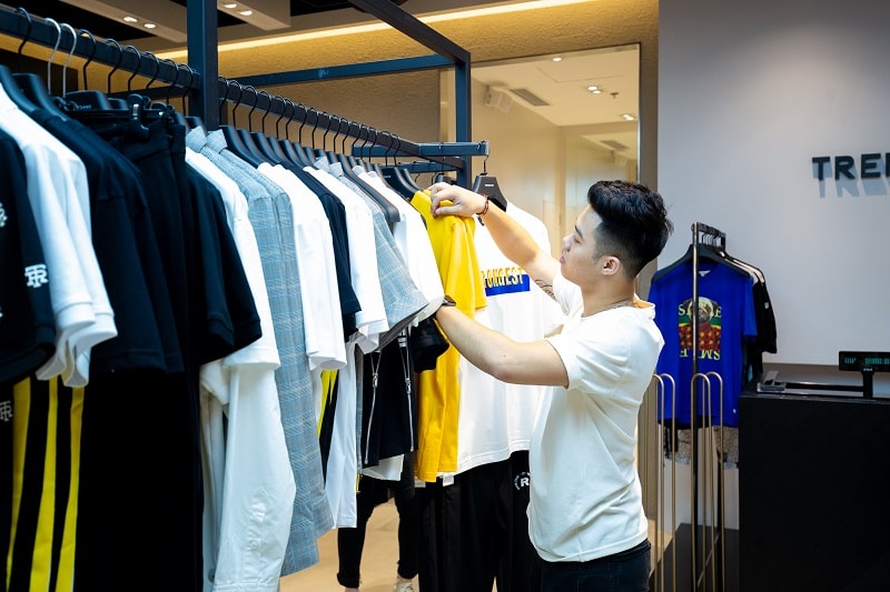 “Vincom Retail khai trương TTTM Vincom Center Trần Duy Hưng tại Quận Cầu Giấy, Hà Nội”.