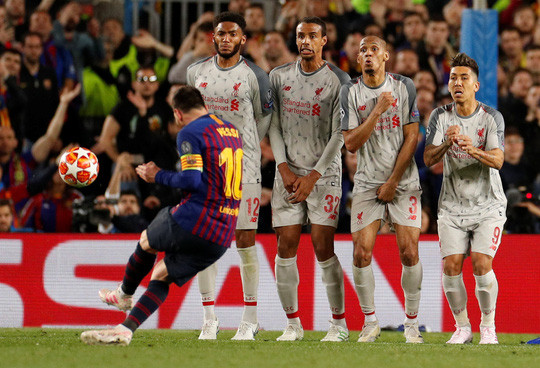 Messi ghi bàn thắng thứ 600, Liverpool thua thảm Barcelona