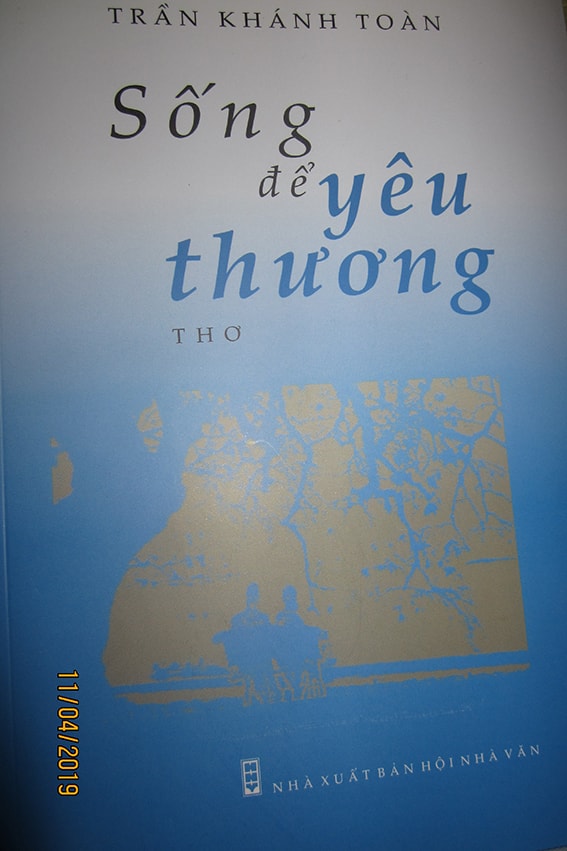 Yêu để sống, sống để yêu thương