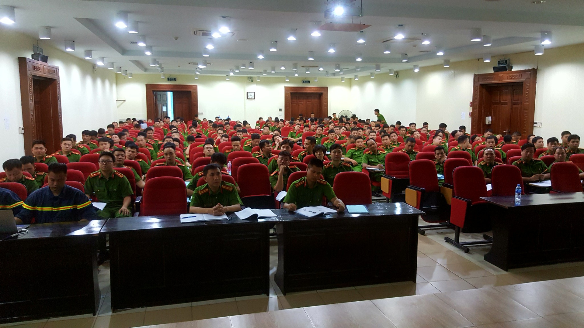 Công an thành phố Hà Nội: Thực hiện kế hoạch tổ chức tập huấn công tác Quản lý Nhà nước về PCCC và CNCH