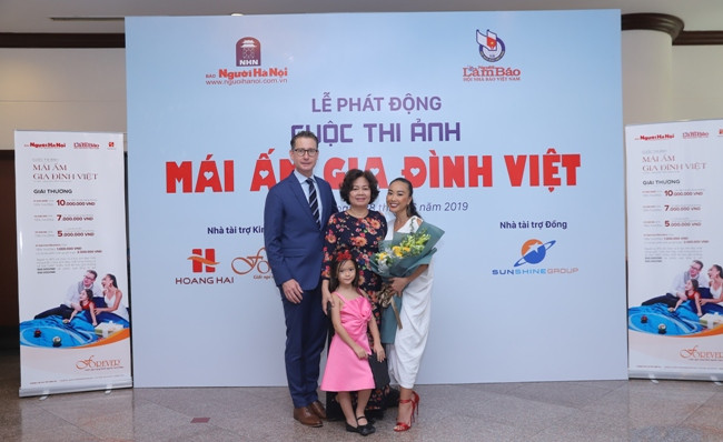 Cuộc thi ảnh “Mái ấm gia đình Việt”: Lưu giữ những khoảnh khắc đẹp, lan tỏa yêu thương