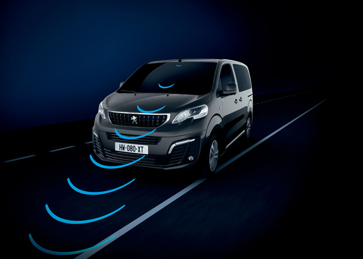 Peugeot Traveller - MPV đạt chuẩn an toàn 5 sao châu Âu