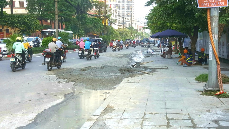 Hà Đông,Hà Nội: Thi công dự án Tòa Tháp Thiên Niên Kỷ (Hatay Millennium) cài bẫy người đi đường.