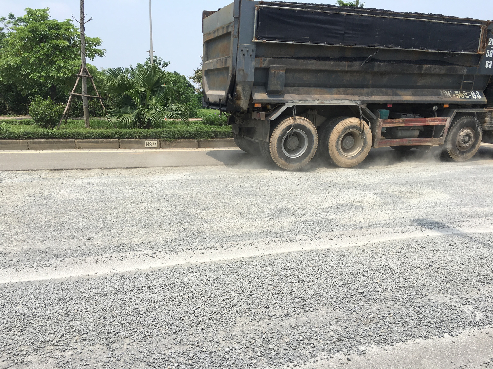 Hà Đông, Hà Nội: Đường thi công dở dang gây nguy hiểm cho người, phương tiện tham gia giao thông