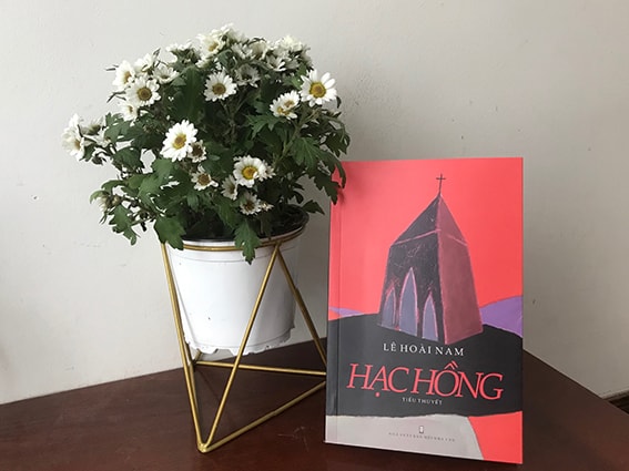 Đôi điều cảm nhận về tiểu thuyết Hạc hồng