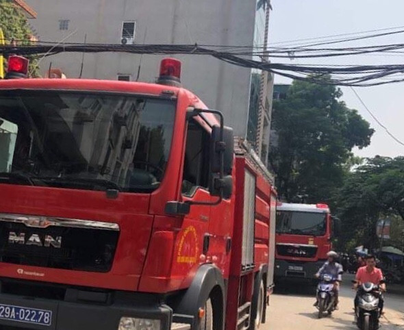 Hà Nội: Cháy lớn tại Mễ Trì nghi do đốt vàng mã