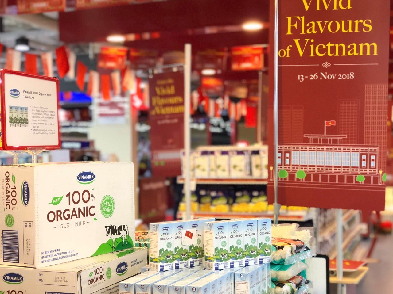 Sữa tươi Organic của Vinamilk dành được cảm tình của người dân Singapore
