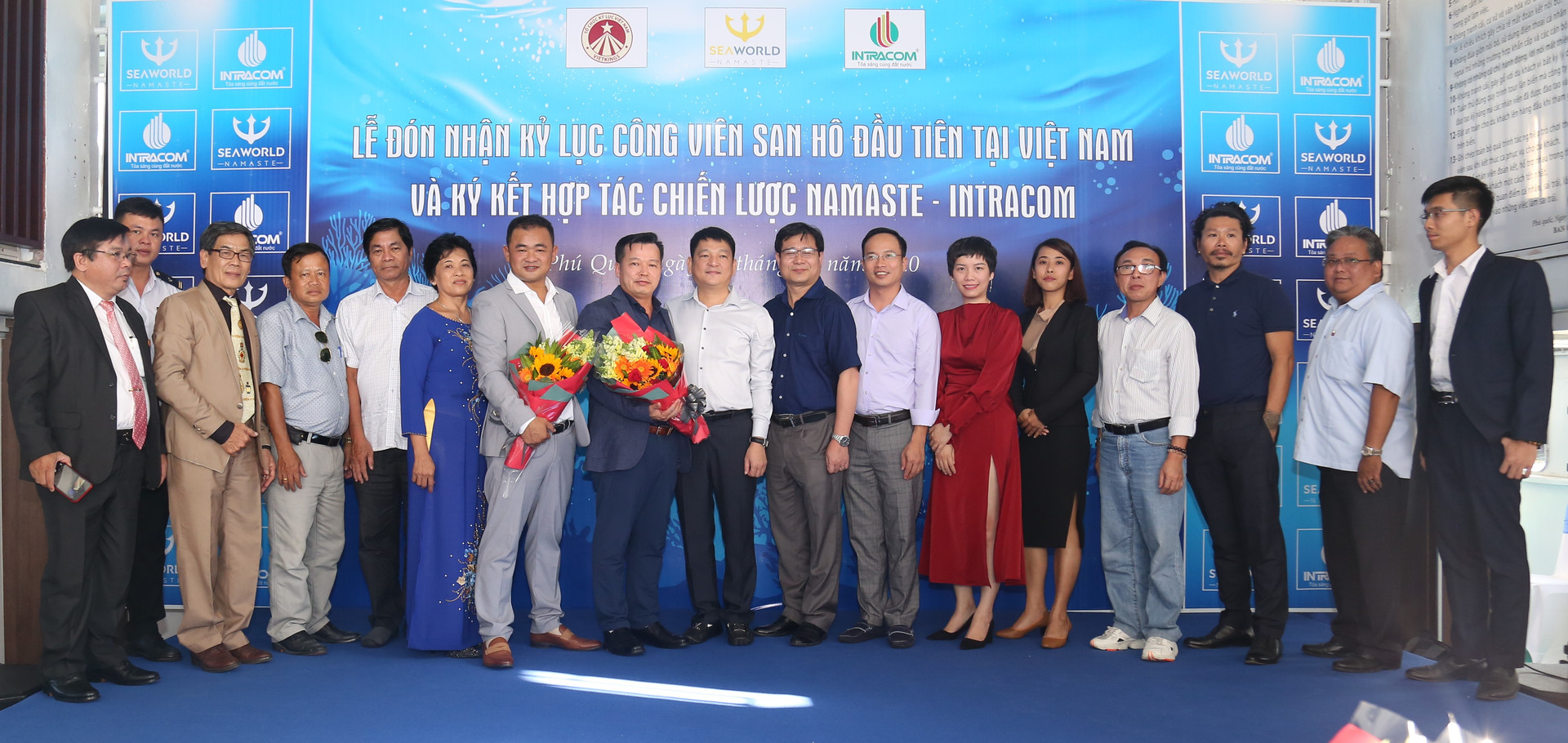 Lễ đón nhận kỷ lục Việt Nam và ký kết hợp tác chiến lược Seaworld & Intracom Group