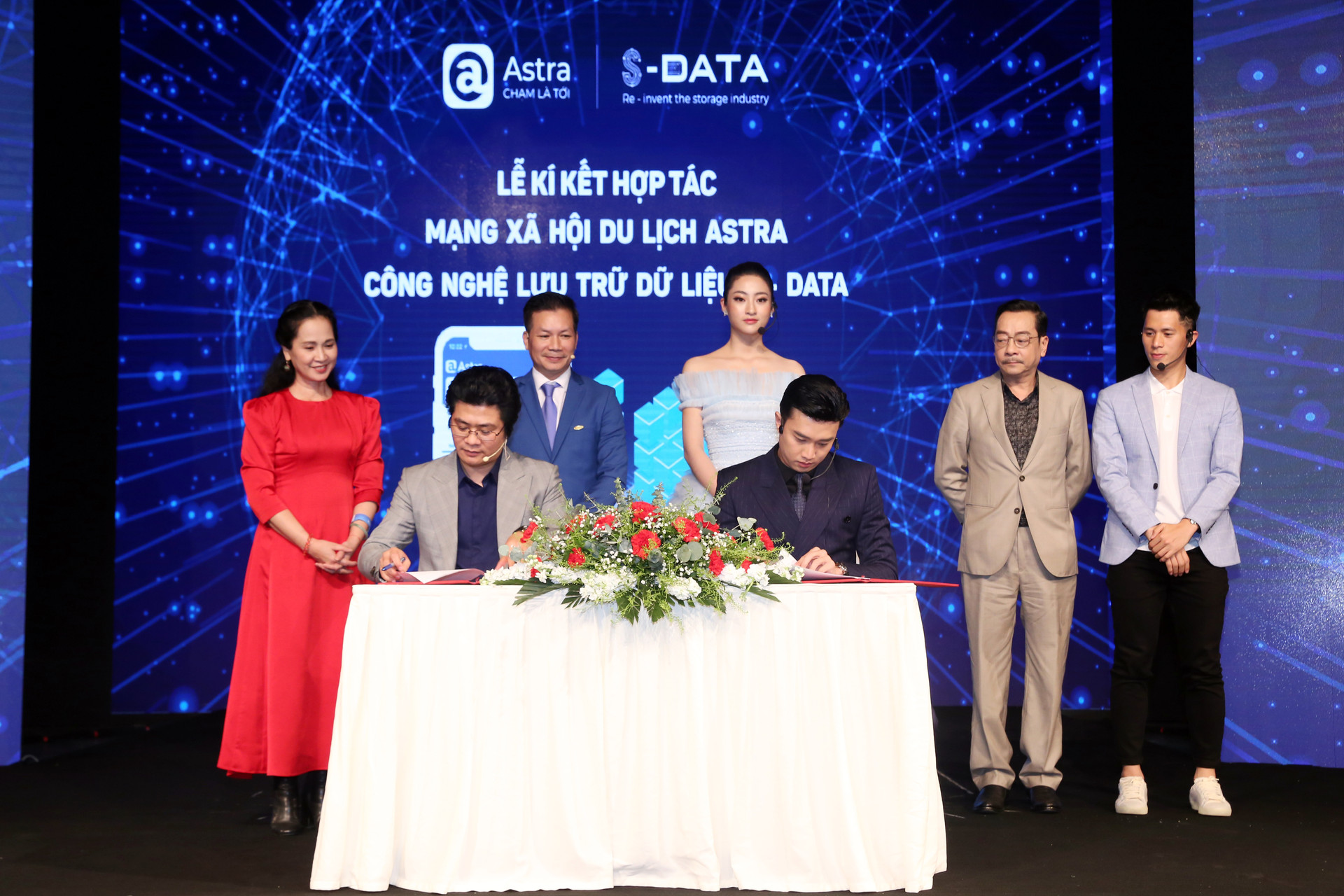 Ra mắt mạng xã hội du lịch Astra - Công nghệ lưu trữ dữ liệu S - Data