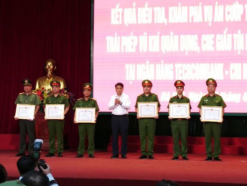 Biểu dương, khen thưởng Công an thành phố Hà Nội khám phá thành công 3 vụ án lớn