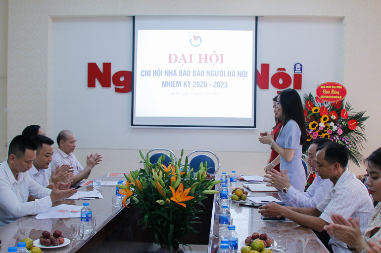 Nhiệt liệt chào mừng: Đại hội chi hội nhà báo báo Người Hà Nội