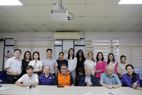 Hội Vật lý trị liệu Việt Nam ra mắt Câu lạc bộ tiếng Anh