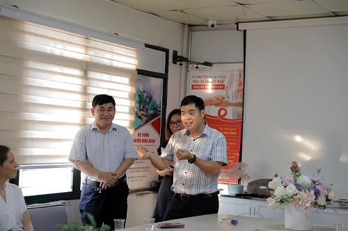Hội Vật lý trị liệu Việt Nam ra mắt Câu lạc bộ tiếng Anh