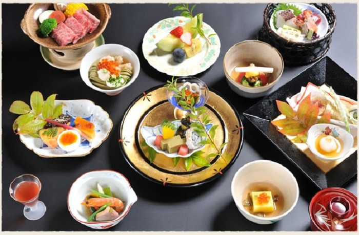 Thưởng thức ẩm thực đúng chất xứ Hoa Anh Đào tại Nhà hàng Nhật Bản Taki Taki