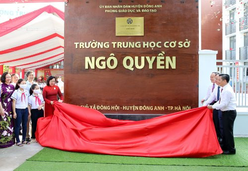 Bí thư Thành ủy Hà Nội Vương Đình Huệ đánh trống khai trường năm học mới 2020-2021